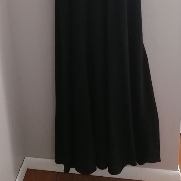 TRAC Black Maxi Dress - Picture 7 of 7